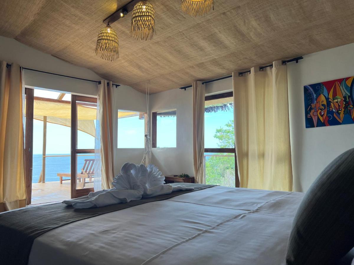 Canopee Lodge Nosy Komba Exterior photo