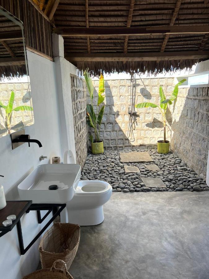 Canopee Lodge Nosy Komba Exterior photo